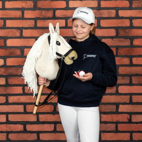 Konik na kiju z kantarem - Hobby Horse Skippi - Almond - A3 - prezent