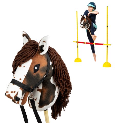Zestaw Skippi - Hobby Horse Gniado - srokaty i przeszkoda do skakania 135 cm Zestaw Skippi - Hobby Horse Gniado - srokaty i przeszkoda do skakania 135 cm